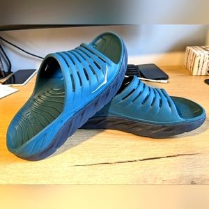 Hoka Ora recovery slides W9/M7